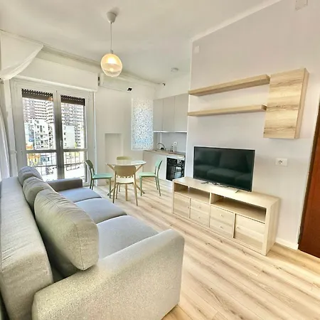 Metro S&m Home, Moderno E Confortevole Con Metro M3 Sotto Casa * ミラノ